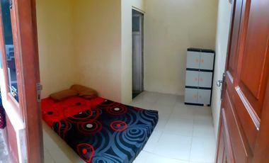 KOST DIJUAL MURAH, TANAH LUAS 10 KAMAR PLUS RUKO DEKAT KAMPUS UTY DAN UGM