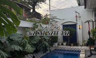 Dijual Rumah Style Villa Freehold 5 Kamar Tidur di Kesiman Denpasar - HSKHE
