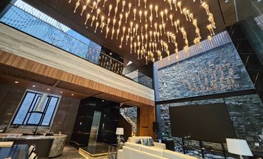 DIJUAL RUMAH MEWAH PIK FULL FURNISH ADA SWIMMING POOL