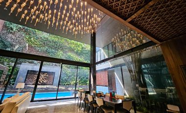 DIJUAL RUMAH MEWAH PIK FULL FURNISH ADA SWIMMING POOL