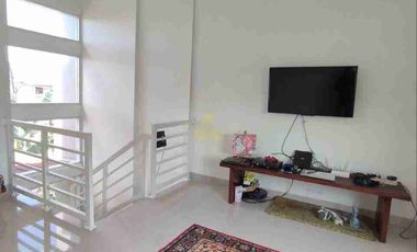 Rumah 2 Lt siap huni Tanah Luas Nempel Nusaloka bsd