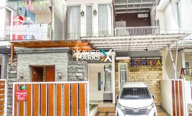 DIJUAL VILLA AKTIF DI DEWI SARTIKA BATU MALANG 2 LANTAI DAN KOLAM RENANG