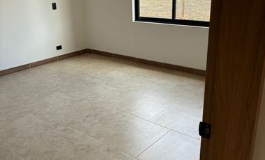 SE ARRIENDA CASA FINCA EN PARCELACIÓN, SECTOR EL TABLAZO. RIONEGRO