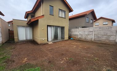 Casa En Arriendo En Machali