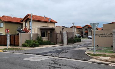 Casa En Arriendo En Machali