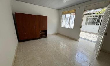 ARRIENDO CASA DE 2 PISOS, BARRIO GUADUALES