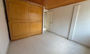 ARRIENDO CASA DE 2 PISOS, BARRIO GUADUALES