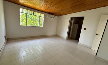 ARRIENDO CASA DE 2 PISOS, BARRIO GUADUALES
