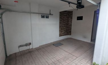 PRECIOSA CASA EN PRIVADA REMODELADA EN HACIENDA DEL PARQUE