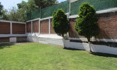 PRECIOSA CASA EN PRIVADA REMODELADA EN HACIENDA DEL PARQUE