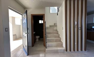 Amplia Casa de 3 Recamaras con Excelente Ubicación a 10 Mins de Plaza Explanada Pachuca.