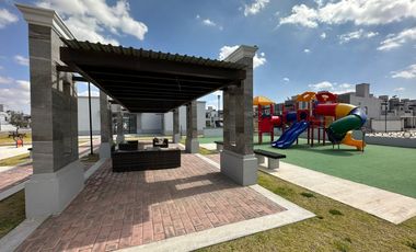 Amplia Casa de 3 Recamaras con Excelente Ubicación a 10 Mins de Plaza Explanada Pachuca.