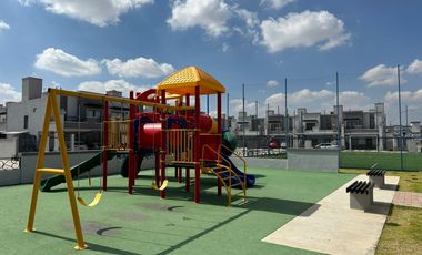 Amplia Casa de 3 Recamaras con Excelente Ubicación a 10 Mins de Plaza Explanada Pachuca.