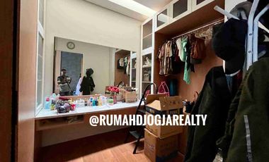 Rumah Mewah Full Furnish Di Perumahan Elite JL. Parangtritis km 5 Sewon