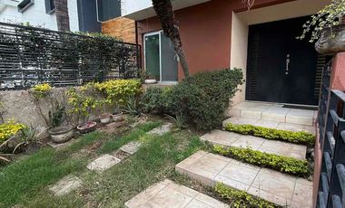 Casa en venta en el Boulevard de Jardín Real Zapopan, Zona Real