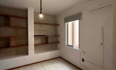 Casa en venta en el Boulevard de Jardín Real Zapopan, Zona Real