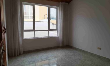 VENDO HERMOSA CASA EN EL ENCANTO EXCELENTE UBICACIÓN.