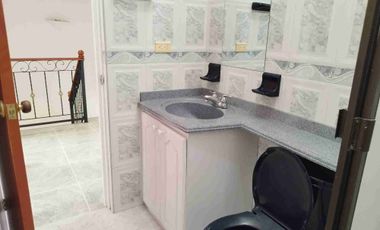 VENDO HERMOSA CASA EN EL ENCANTO EXCELENTE UBICACIÓN.