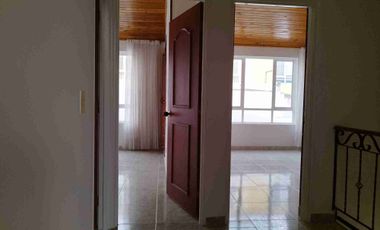 VENDO HERMOSA CASA EN EL ENCANTO EXCELENTE UBICACIÓN.