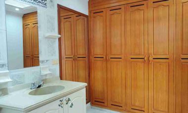 VENDO HERMOSA CASA EN EL ENCANTO EXCELENTE UBICACIÓN.