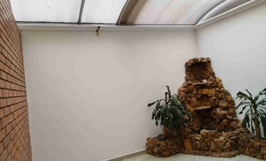 VENDO HERMOSA CASA EN EL ENCANTO EXCELENTE UBICACIÓN.