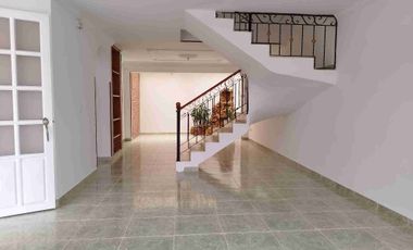 VENDO HERMOSA CASA EN EL ENCANTO EXCELENTE UBICACIÓN.