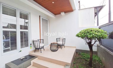 Villa, Homey & Perfect House near Kuta Beach, Bali