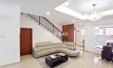 Villa, Homey & Perfect House near Kuta Beach, Bali