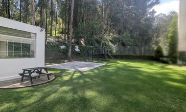 DEPARTAMENTO DE VENTA 2 DORMITORIOS DENTRO DE CONJUNTO CON SEGURIDAD EL BOSQUE QUITO