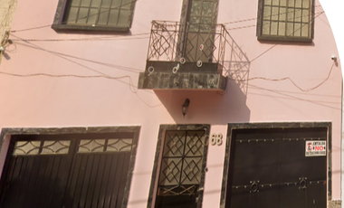 Casa en Remate Bancario en Col. Álamos María Hernández Zarco  cerca de Parque Delta.