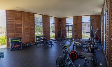 VENTA DE TERRENO RESIDENCIAL, ENTREAGA INMEDIATA, CHOLUL, ZONA NORTE DE MÉRIDA