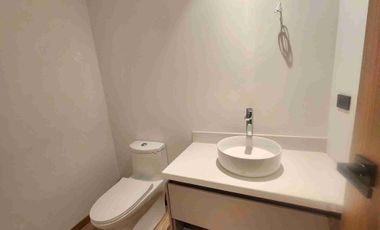 Primero de mayo Departamento de venta 2 dormitorios con terraza