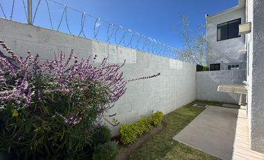 Casa Nueva de 3 Recamaras con Vestidor y Cochera a 60 mins de la CDMX.