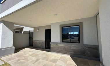 Casa de 3 Recamaras con Cochera y Cisterna a 60 mins de la CDMX.