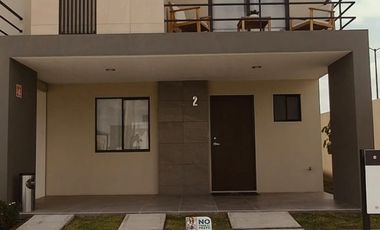 HERMOSAS CASAS MODERNAS, CON EXCELENTES AMENIDADES Y VIALIDADES