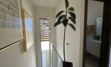 Casa Familiar con Diseño Minimalista cerca de Escuelas en Pachuca.