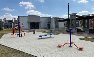 Casa Familiar con Diseño Minimalista cerca de Escuelas en Pachuca.