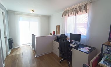 Se Vende Casa en Condominio Altos de Viña, a 5 minutos del centro de Viña