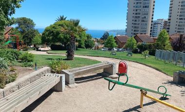 Se Vende Casa en Condominio Altos de Viña, a 5 minutos del centro de Viña