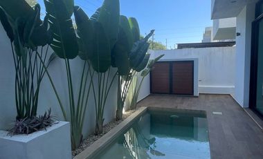 CASA EN RENTA EN BOSQUES DE BAMBU CON PANELES SOLARES PLAYA DEL CARMEN