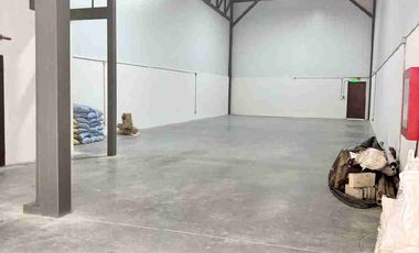 Oficina-Bodega de Venta  en Almax 3