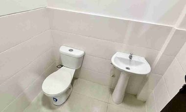 Oficina-Bodega de Venta  en Almax 3