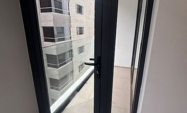Arriendo departamento amoblado con balcon sector Republica del Salvador