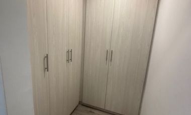 Arriendo departamento amoblado con balcon sector Republica del Salvador