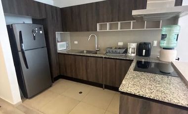Arriendo departamento amoblado con balcon sector Republica del Salvador