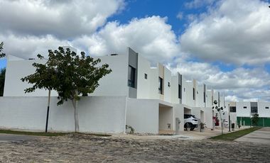 RENTA VILLA TIPO TOWNHOUSE EN CHOLUL. totalmente nueva.