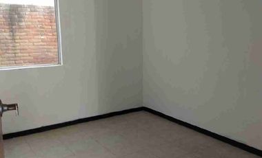 Rento Bonita Casa, con recámara en PB, en fraccionamiento con vigilancia, Cuautlancingo Puebla