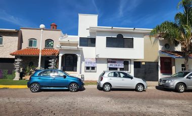 LOCALES EN PUEBLO NUEVO, CORREGIDORA