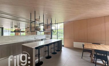 Arriendo  Moderno Departamento en Sector Privilegiado 3D / 3B La Dehesa