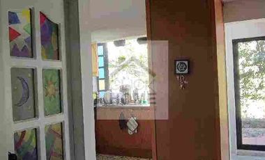 se renta casa en urbanización semiamoblada 2 plantas 2 habitaciones Capelo